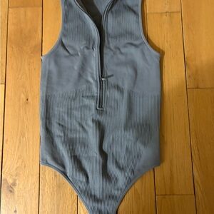 Garage Ribbed zip body suit